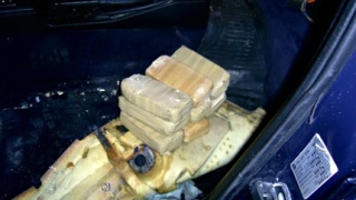 4 кг. хероин в пода на автомобил откриха митничари
