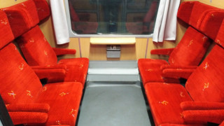 БДЖ се хвали с претапицирани седалки в 8 вагона