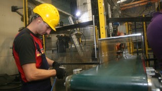 През март равнището на регистрираната безработица спадна до 5 9 Това