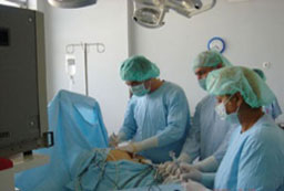 В Румъния издирват пациентите на фалшив френски хирург