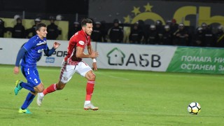 От няколко дни Станислав Манолев вече не е футболист на