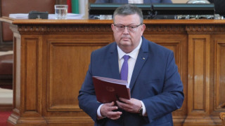 Главният прокурор Сотир Цацаров е много зает и дори не