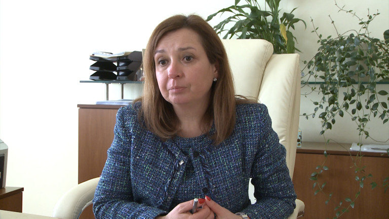 Русинова уверява, че няма да има ощетени боледуващи