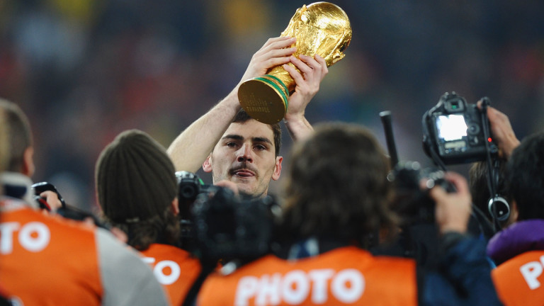 Икер Касияс отговори на Жерар Пике