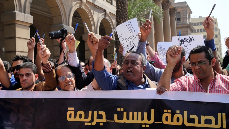 Клон на „Ислямска държава” пое отговорност за убийството на 8 полицаи в Египет