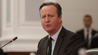 Британският външен министър Дейвид Камерън изключи изпращането на западни войски
