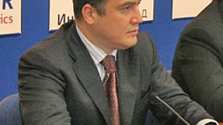 Атака атакуват: Борисов е плагиат и фарфарон