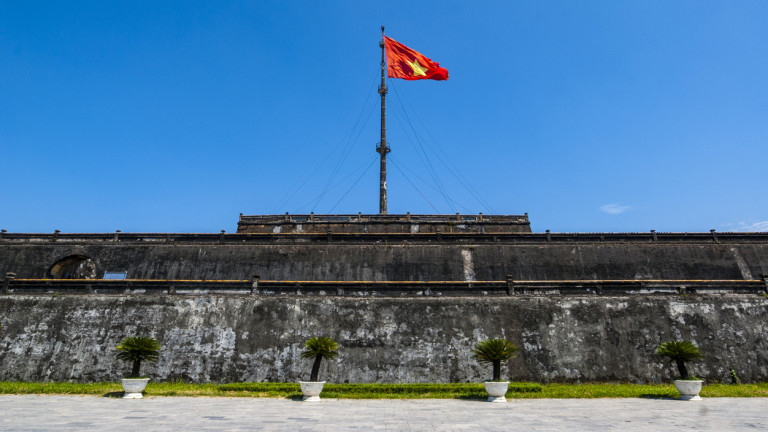 Управляваният от комунистическата партия Виетнам подобри връзките си с висшите