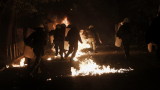 Десетки арестувани след сблъсъци на протестите в Гърция 