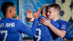Левски спечели втори двубой с човек по-малко, "сините" вече са с положителен баланс като гост