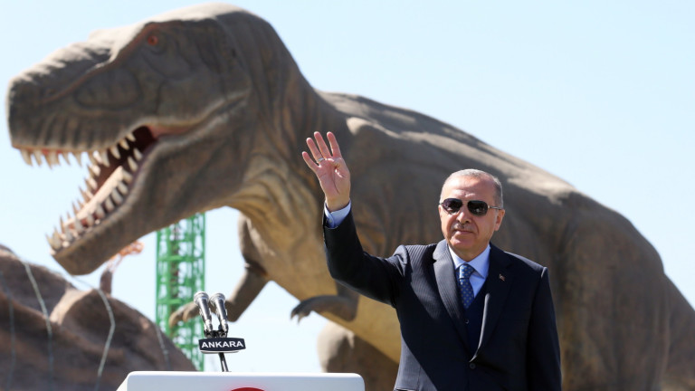 Турският президент Тайип Ердоган отново показа кадри от трористичната атака