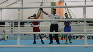 Общо десет български състезатели ще боксират на полуфиналите на Европейското