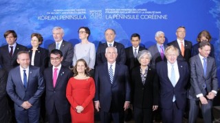 Външните министри от 20 страни които се събраха в канадския