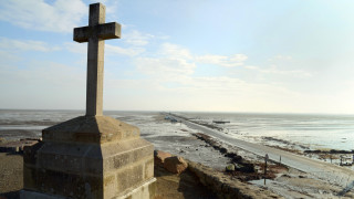 Пасаж дьо Гуа е път който свързва континенталната част на