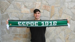 Старозагорският Берое подписа с аржентинския футболист Джани Франциско Политино Той е