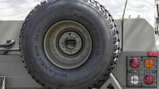 Goodyear затваря два завода в Германия