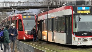 В четвъртък сутринта два трамвая се сблъскаха в германския град