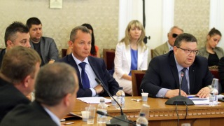 Службите ни нямат данни за 77 те българи попаднали в турския