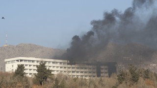 Атака срещу луксозен хотел в Кабул