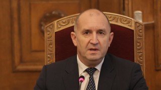 Приключиха и последните консултации при президента Румен Радев с най малката