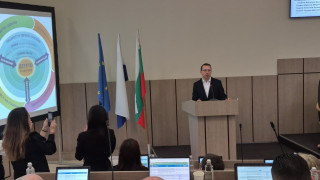 Общинският съвет в Бургас избра с голямо мнозинство д р Благомир