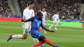 Едни от водещите футболисти в Челси и Ювентус съответно Нголо