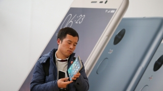Huawei и Xiaomi продължават да изяждат пазарния дял на Samsung