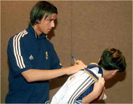 Срам за Гути и Бешикташ