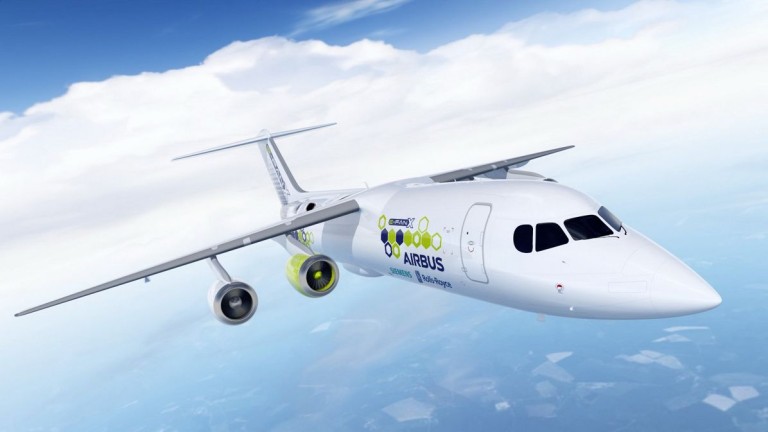Три големи европейски компании разработват хибриден пътнически самолет
