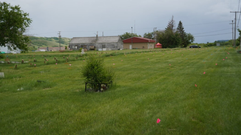 В Канада откриха още 751 гроба в бивше училище за превъзпитаване на индианци