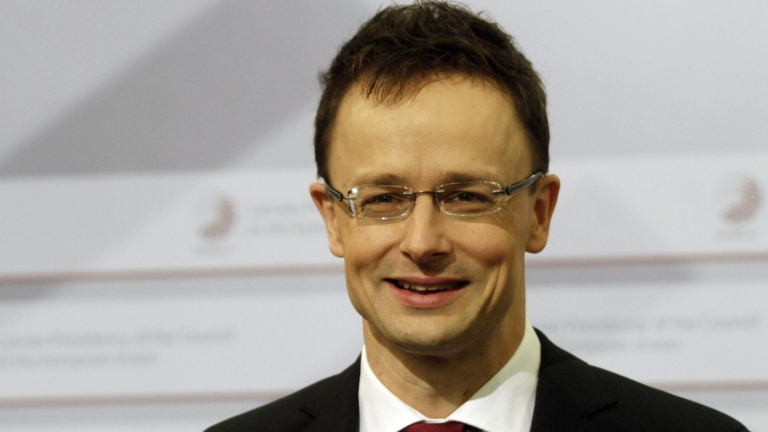 Унгария определи като арогантен призива на топ дипломата на Люксембург
