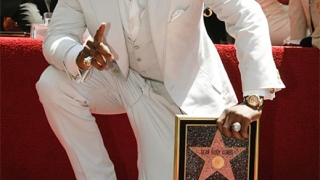 Шон Комбс със звезда на Алеята на славата