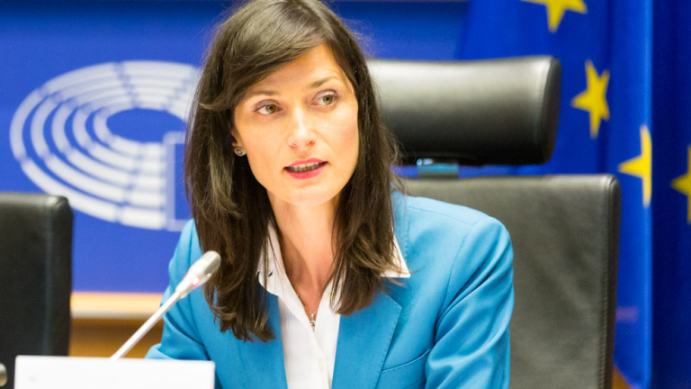 Мария Габриел настоя за прагматизъм при присъединяването на ЕС към конвенцията за домашното насилие