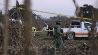 Губернаторът на мексиканския щат Пуебла Марта Ерика Алонсо и съпругът ѝ