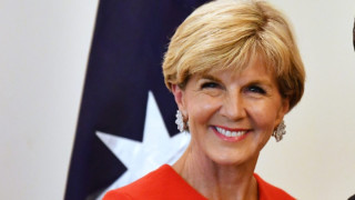 Външният министър на Австралия Джули Бишъп обяви че подава оставка
