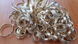 Задържаха близо 1 3 кг златни бижута на ГКПП Капитан Андреевою