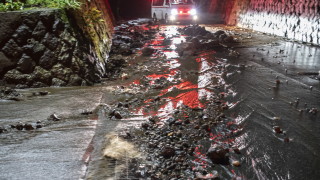 Япония изпрати десетки хиляди военнослужещи и спасители за да окажат