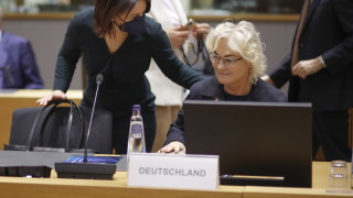 Германия е готова да предостави ядрото на новите сили за