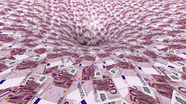 Брюксел иска да отмъкне €50 милиарда от Европейската централна банка