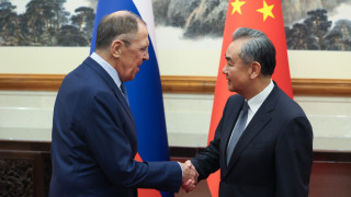 Китайският външен министър Ван И призова в понеделник за прекратяване