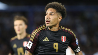 Нападателят Хосе Паоло Гереро който е голмайстор №1 в историята