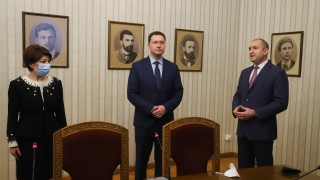 В близките дни а не веднага държавният глава ще връчи