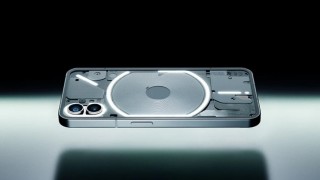 Ето за какво ще служат светлините на гърба на Nothing Phone (1)