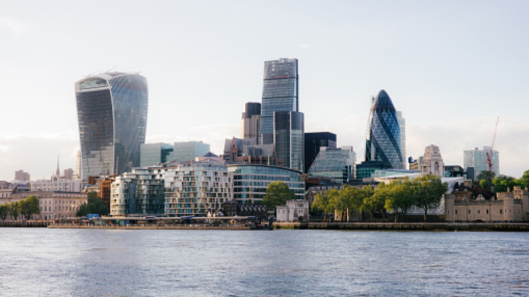 Кой ще изкупи небостъргачите в Лондон след Brexit?