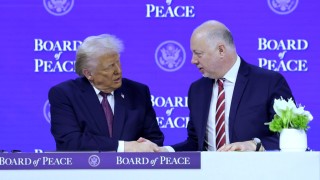 Росен Желязков подписа българското участие в Съвета за мира на Тръмп