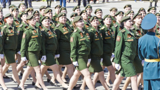 Москва е започнала да набира жени за бойни мисии във