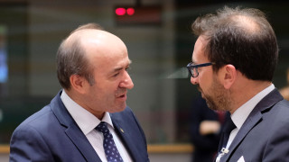 Румънският правосъден министър Тоадер е в оставка