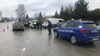 Арестуваха 13 рецидивисти при спецакция в Гоцеделчевско 