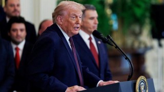 Президентът на САЩ Доналд Тръмп заплаши в събота че ще