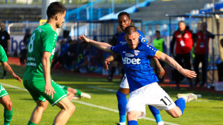 Капитанът на Спартак Варна Виктор Митев ще играе за